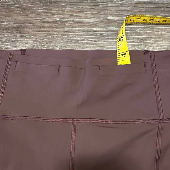 Lululemon Women's Speed Limit Crop 23"  Size 6 Reddish Brown Color - Picture 4 of 8